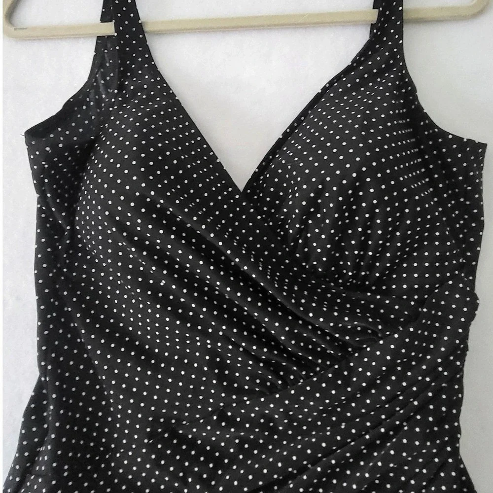 Miraclesuit Pin Point Oceanus Swim Suit 18 Tall Black Polkadot Tummy Control